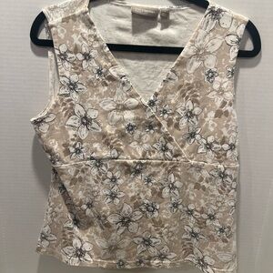 Croft & Barrow Stretch Large Floral & Leaf Patterned Sleeveless Top
